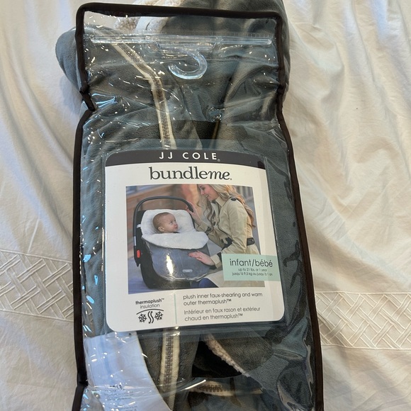JJ Cole Bundle Me Winter Baby Car Seat Cover and Bunting Bag — Graphite Gray - Picture 4 of 5
